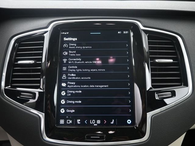 Used 2025 Volvo XC90 B6 Plus w/ Protection Package Premier image 16