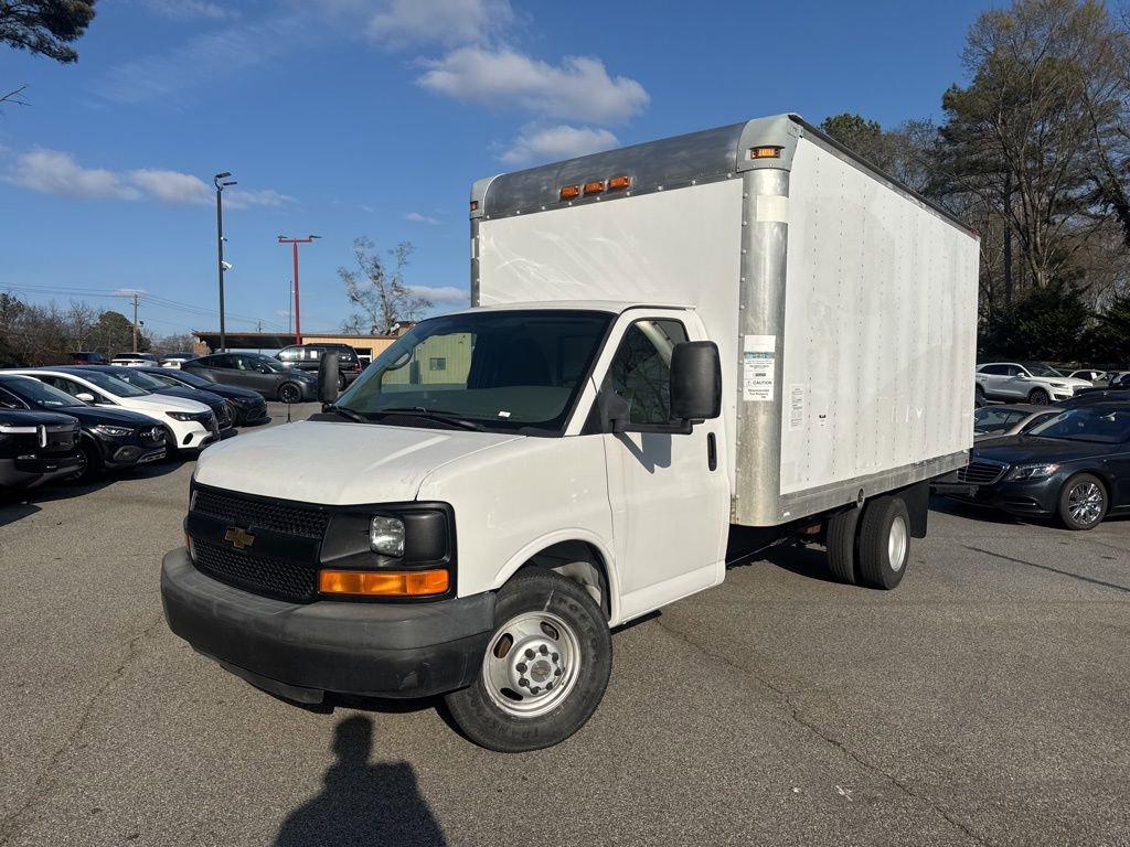 Used 2010 Chevrolet Express 3500 Extended image 1