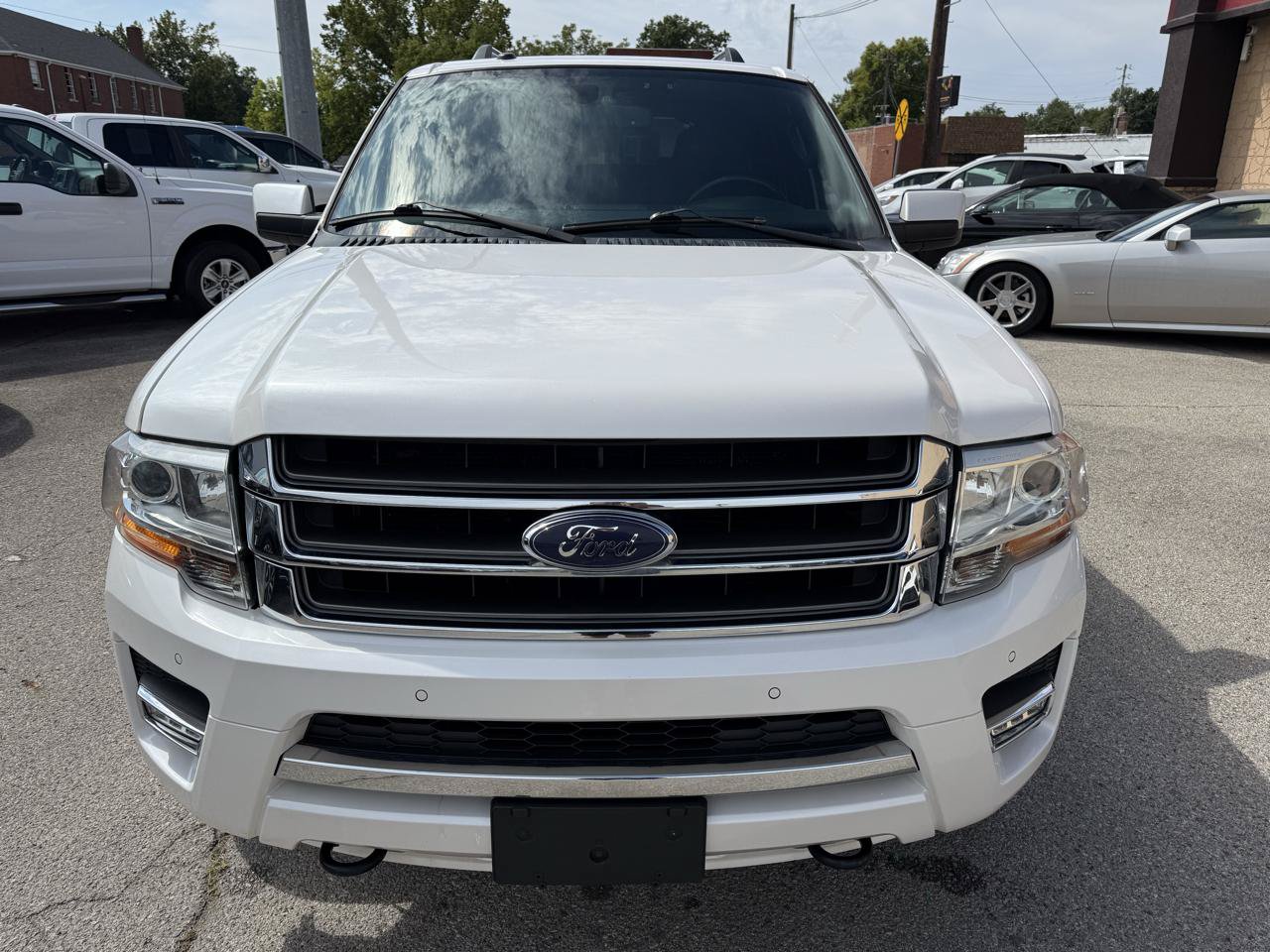 Used 2015 Ford Expedition Limited w/ Equipment Group 301A AWD/4WD image 9