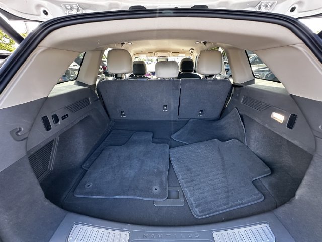 Certified 2024 Lincoln Nautilus Premier AWD/4WD image 42