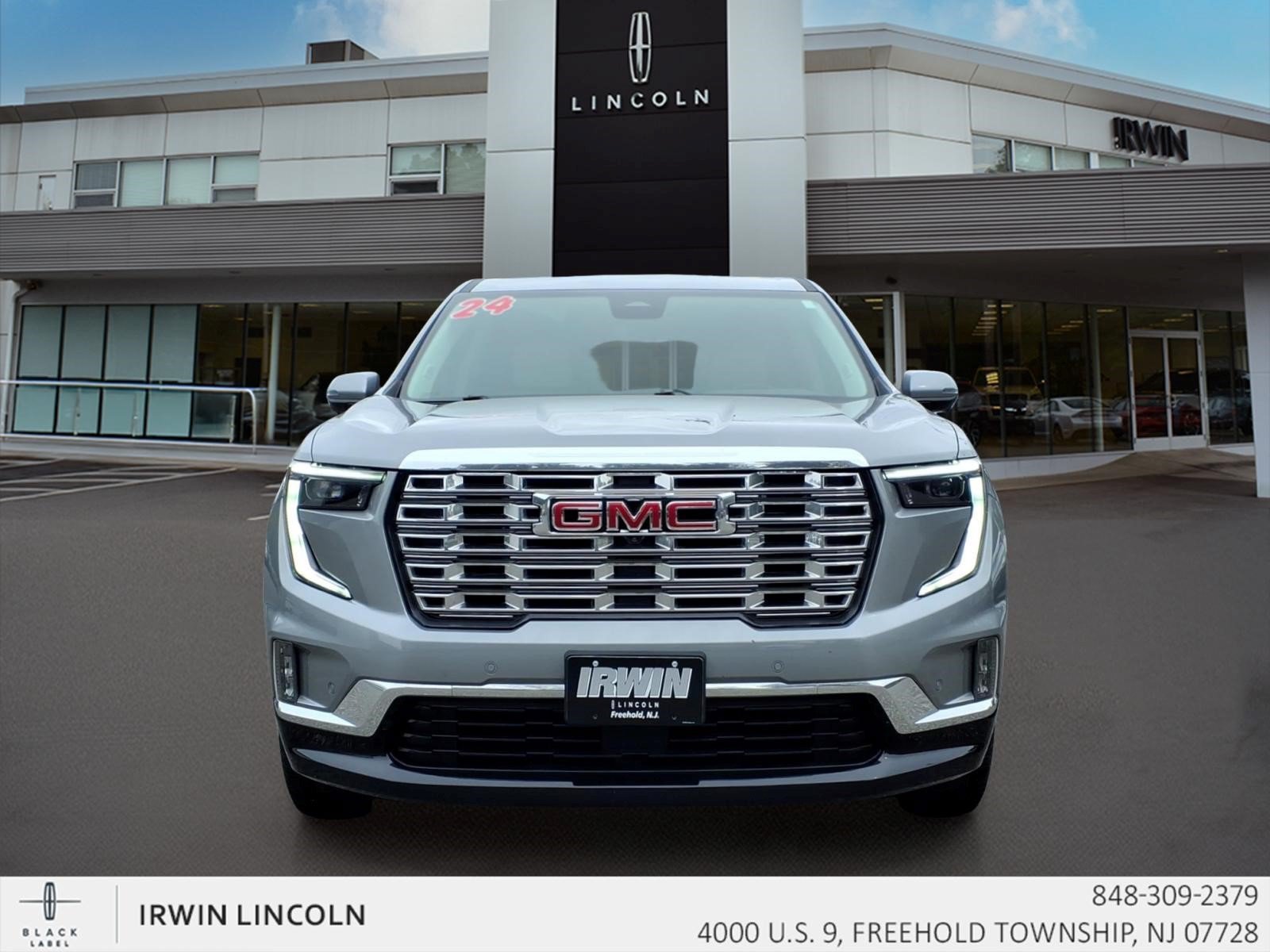 Used 2024 GMC Acadia Denali w/ Super Cruise Package FWD image 3