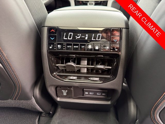 New 2027 Jeep Grand Cherokee Summit w/ Adv Protech Group IV AWD/4WD image 23