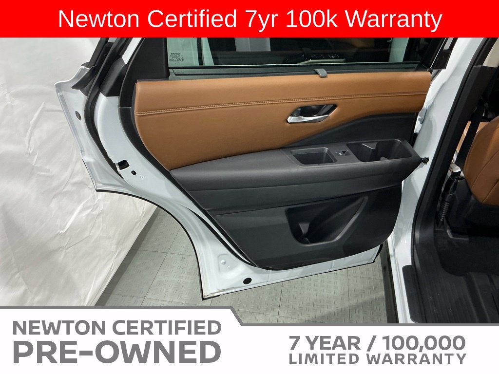 Used 2025 Nissan Pathfinder Platinum w/ Cargo Package FWD image 43