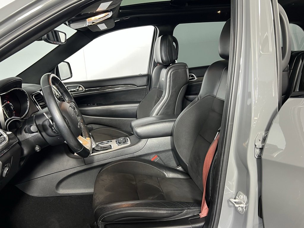Used 2020 Jeep Grand Cherokee SRT image 22