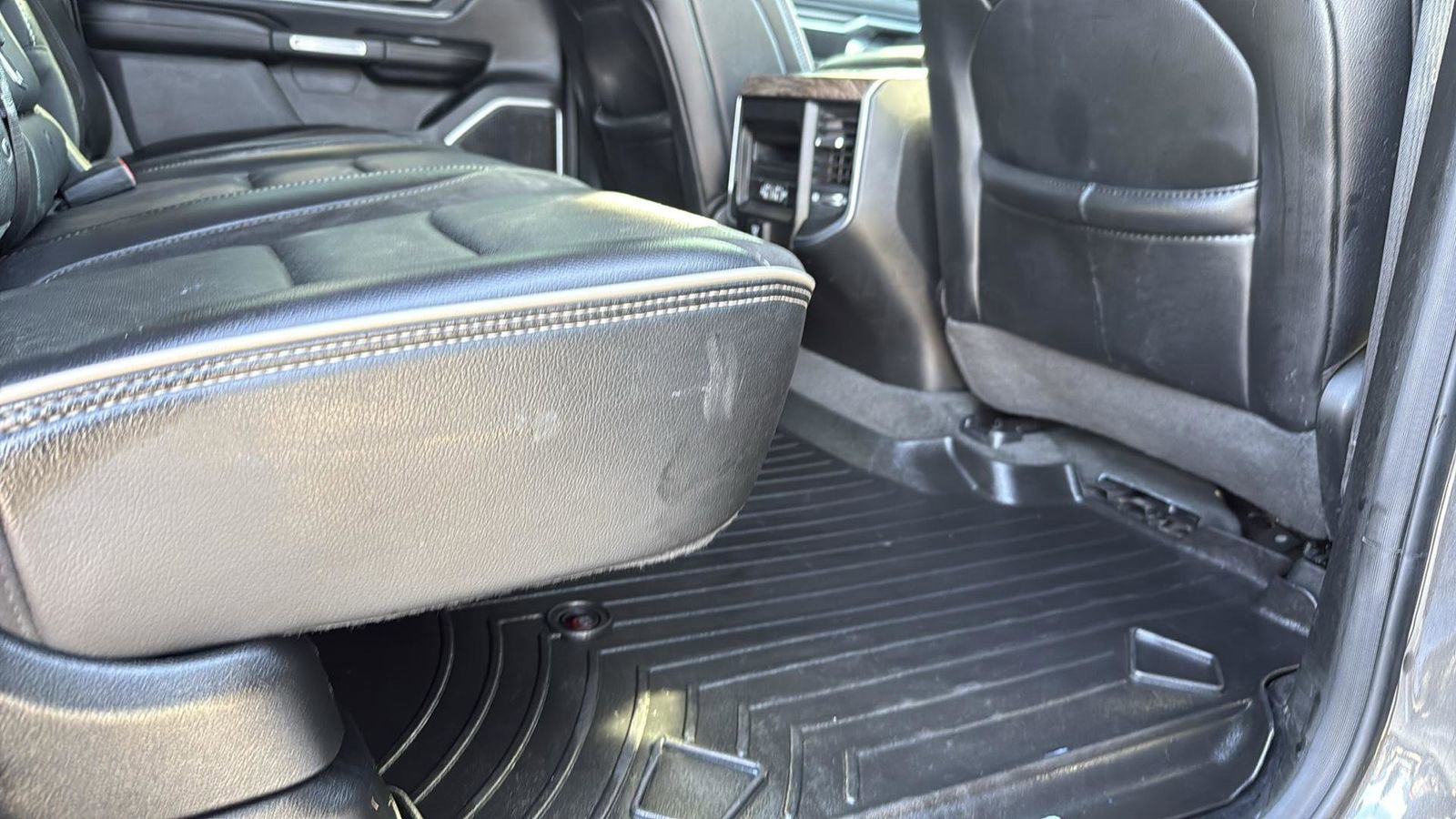 Used 2020 RAM 1500 Laramie image 27