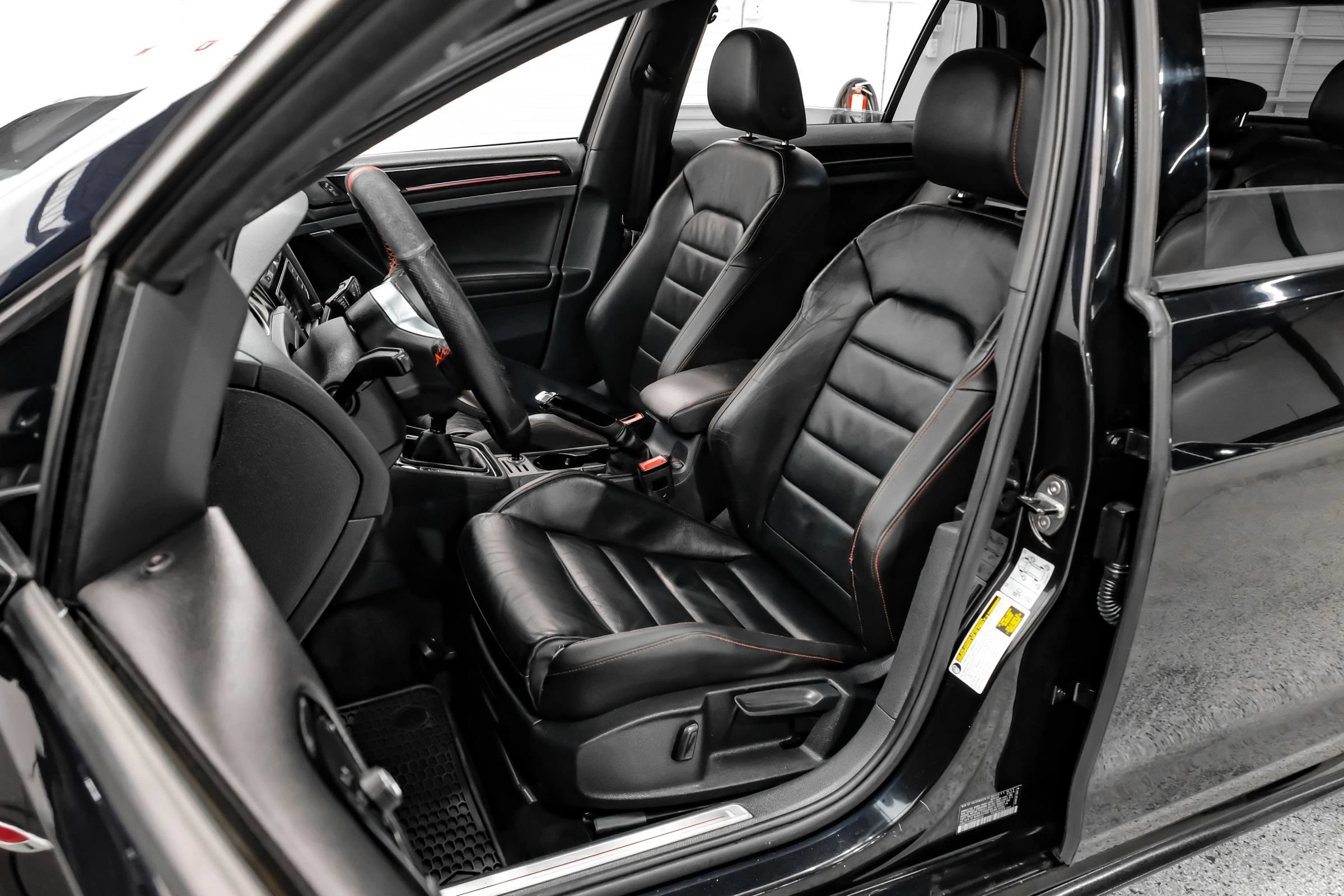 Used 2016 Volkswagen GTI SE FWD image 43