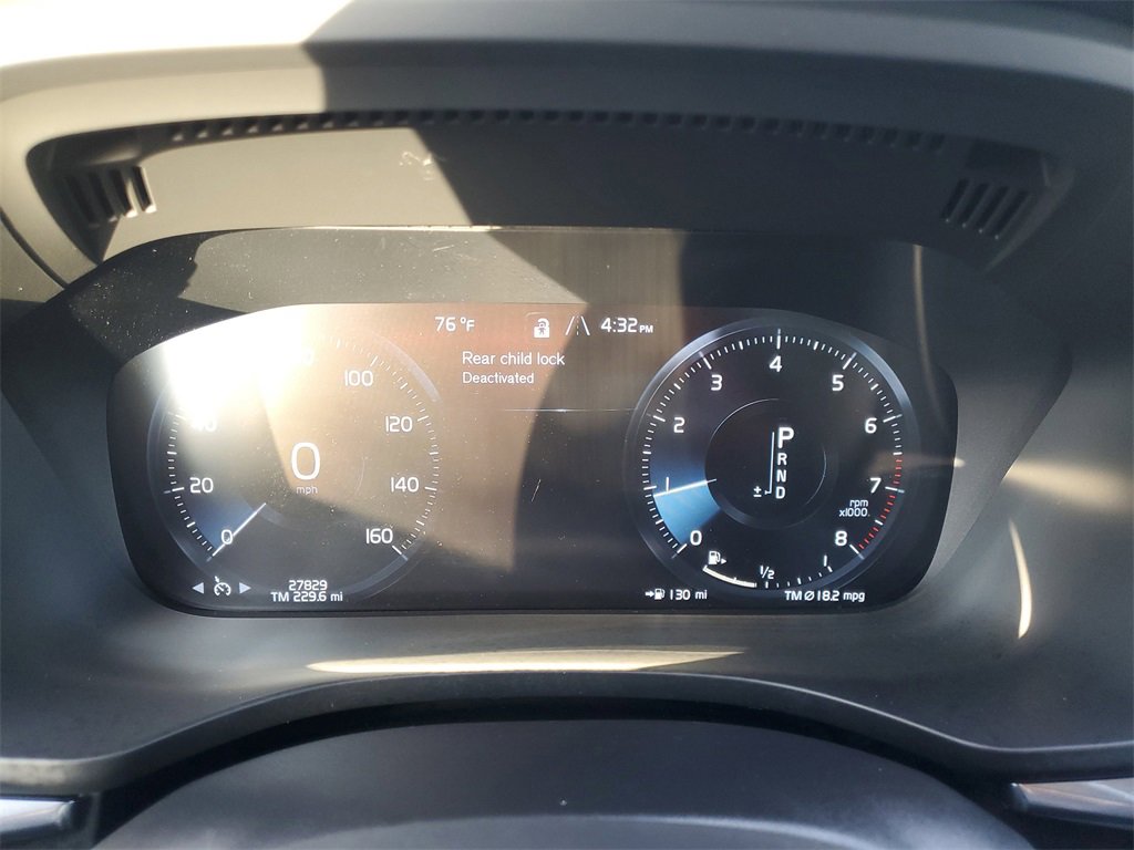 Used 2020 Volvo XC60 T5 Momentum w/ Protection Package Premier image 24