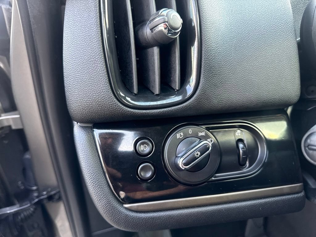 Used 2019 MINI Cooper Countryman SE w/ Premium Package AWD/4WD image 14