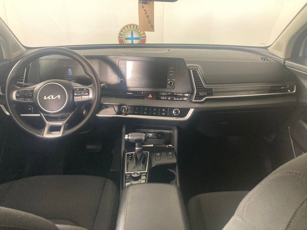 Certified 2025 Kia Sportage LX AWD/4WD image 7