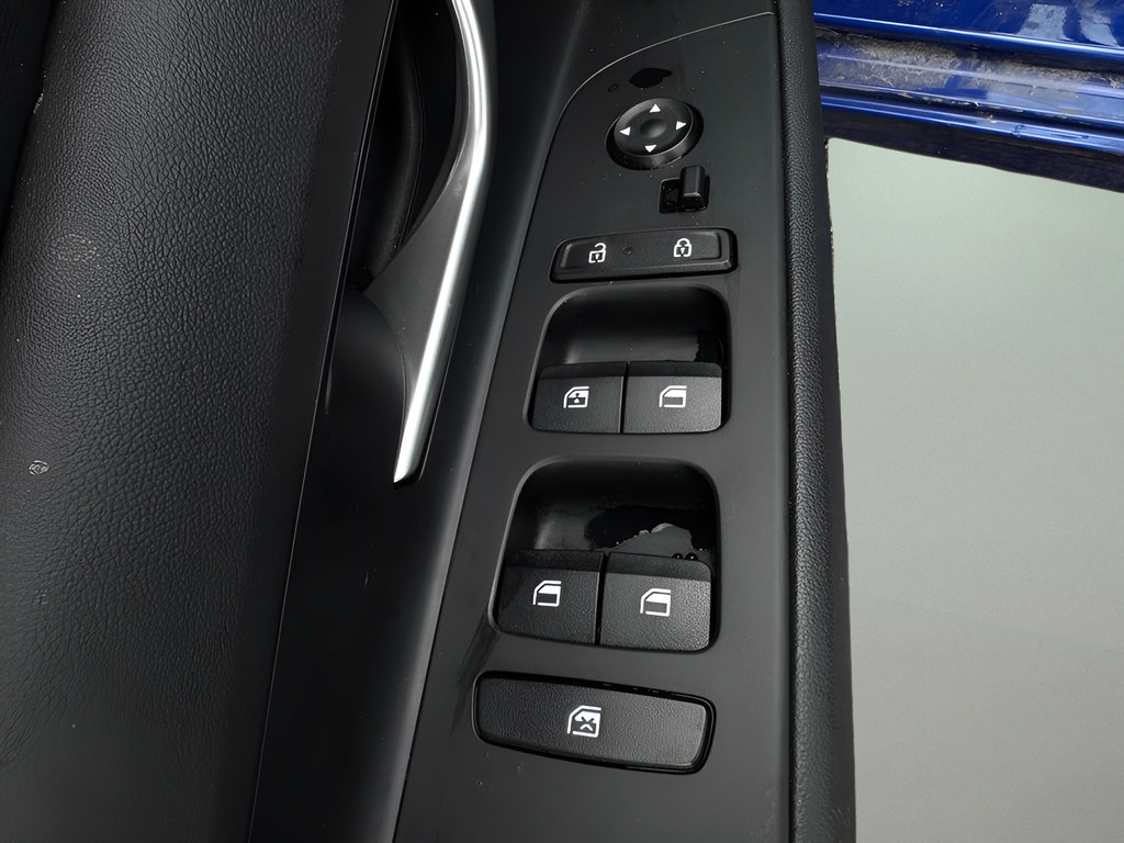 Certified 2024 Hyundai Elantra Limited FWD image 13