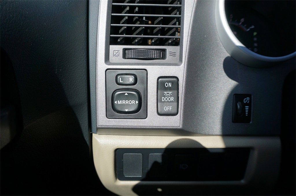 Used 2013 Toyota Sequoia SR5 image 4