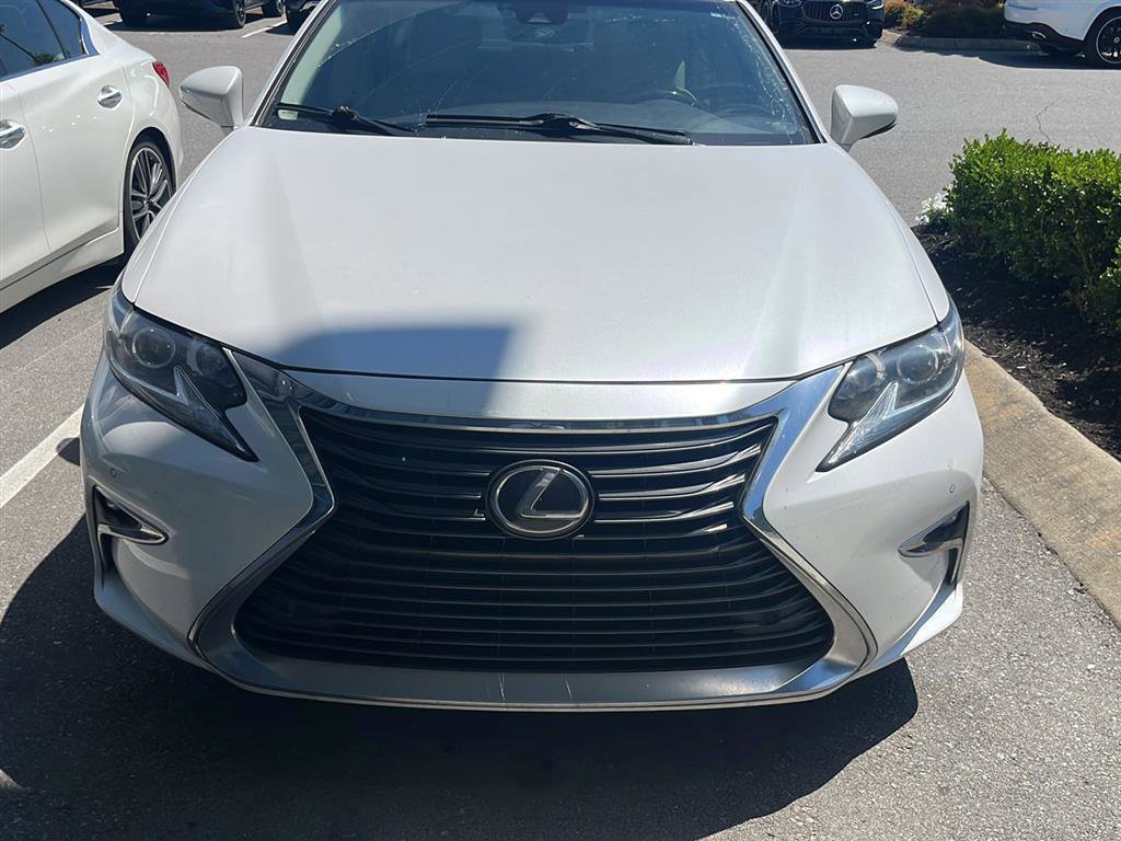 Used 2017 Lexus ES 350 w/ Premium Package FWD image 2