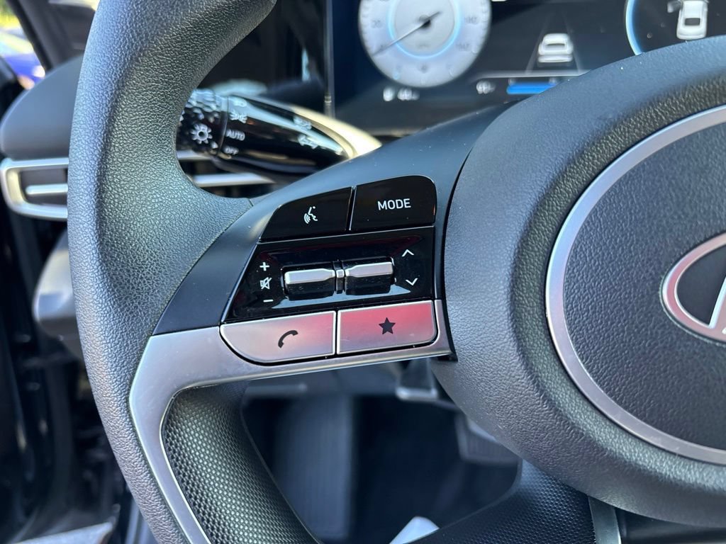 Certified 2024 Hyundai Elantra SEL FWD image 17