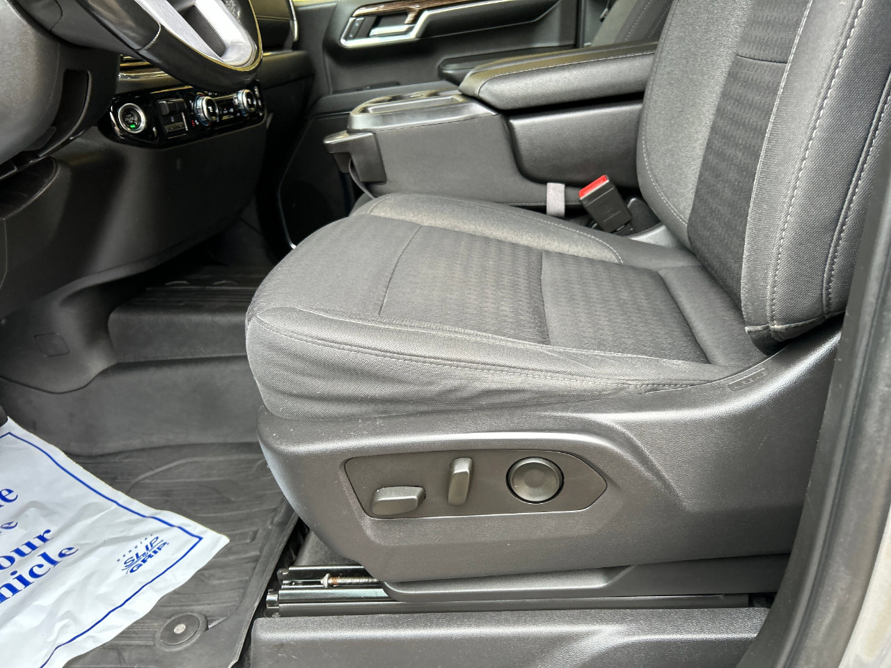 Used 2023 GMC Sierra 1500 SLE w/ X31 Off-Road Package image 14