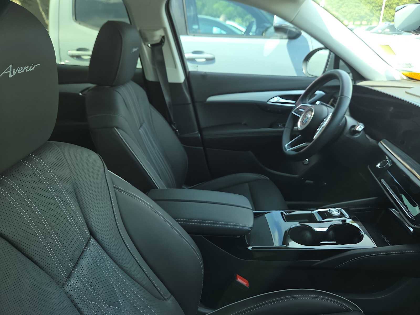 Used 2024 Buick Envision Avenir AWD/4WD image 12