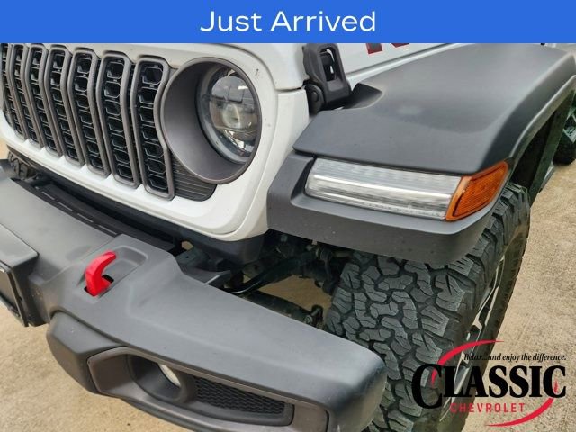 Used 2024 Jeep Wrangler Unlimited Rubicon w/ Convenience Group image 13
