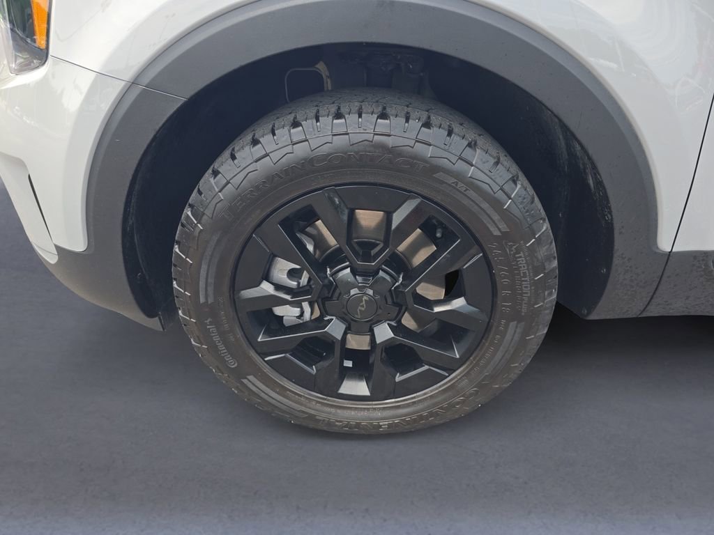 Used 2025 Kia Telluride AWD image 10