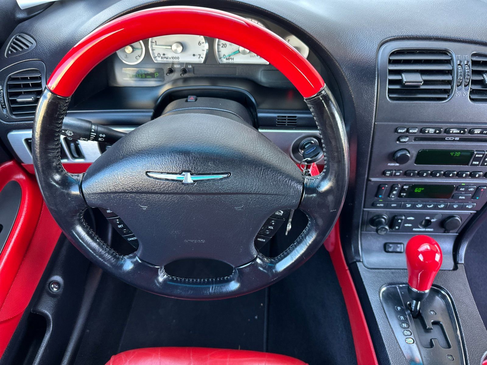 Used 2003 Ford Thunderbird RWD image 13