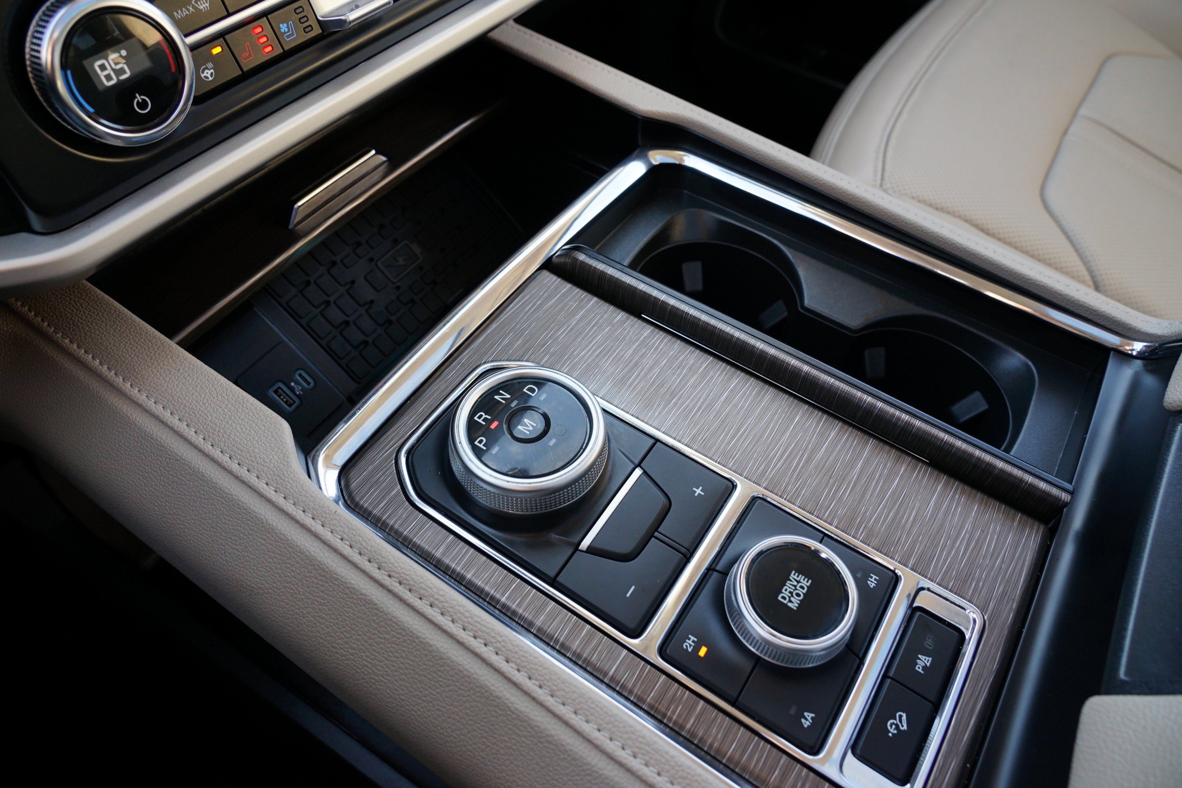 Used 2022 Ford Expedition Limited image 34