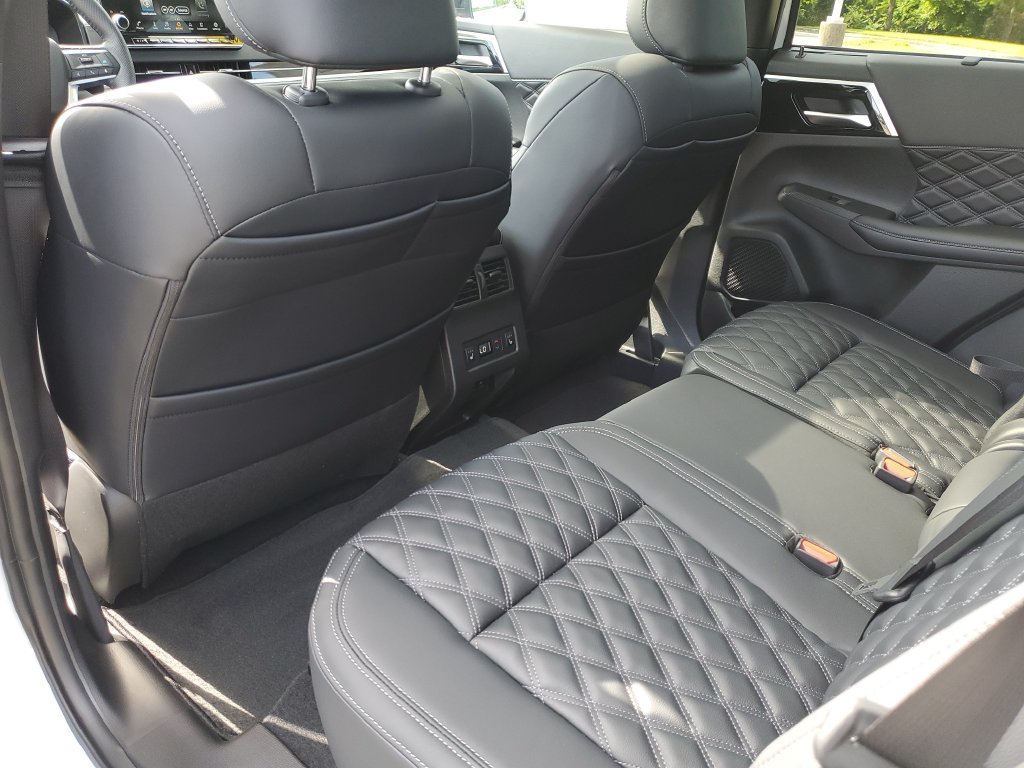 New 2026 Nissan Rogue Platinum AWD/4WD image 13