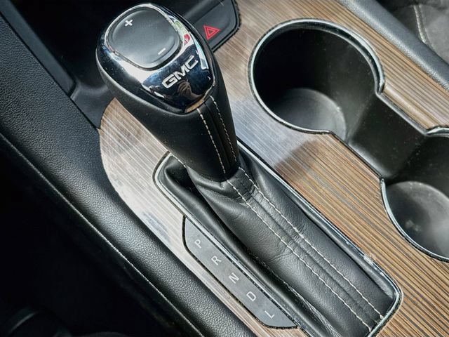 Used 2018 GMC Acadia SLE FWD image 17
