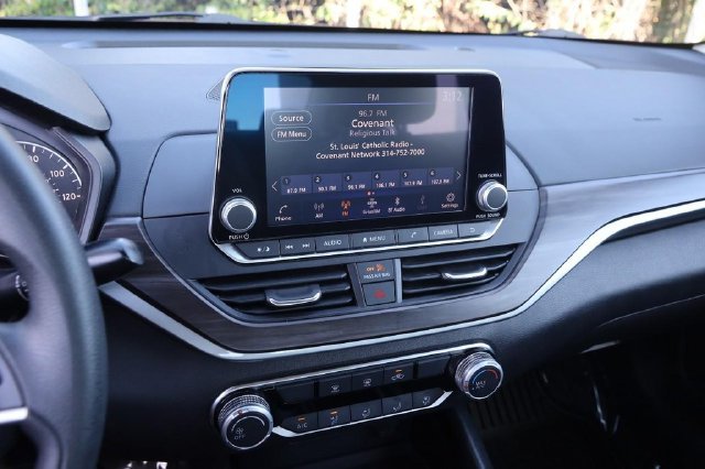 Certified 2024 Nissan Altima 2.5 SV FWD image 15