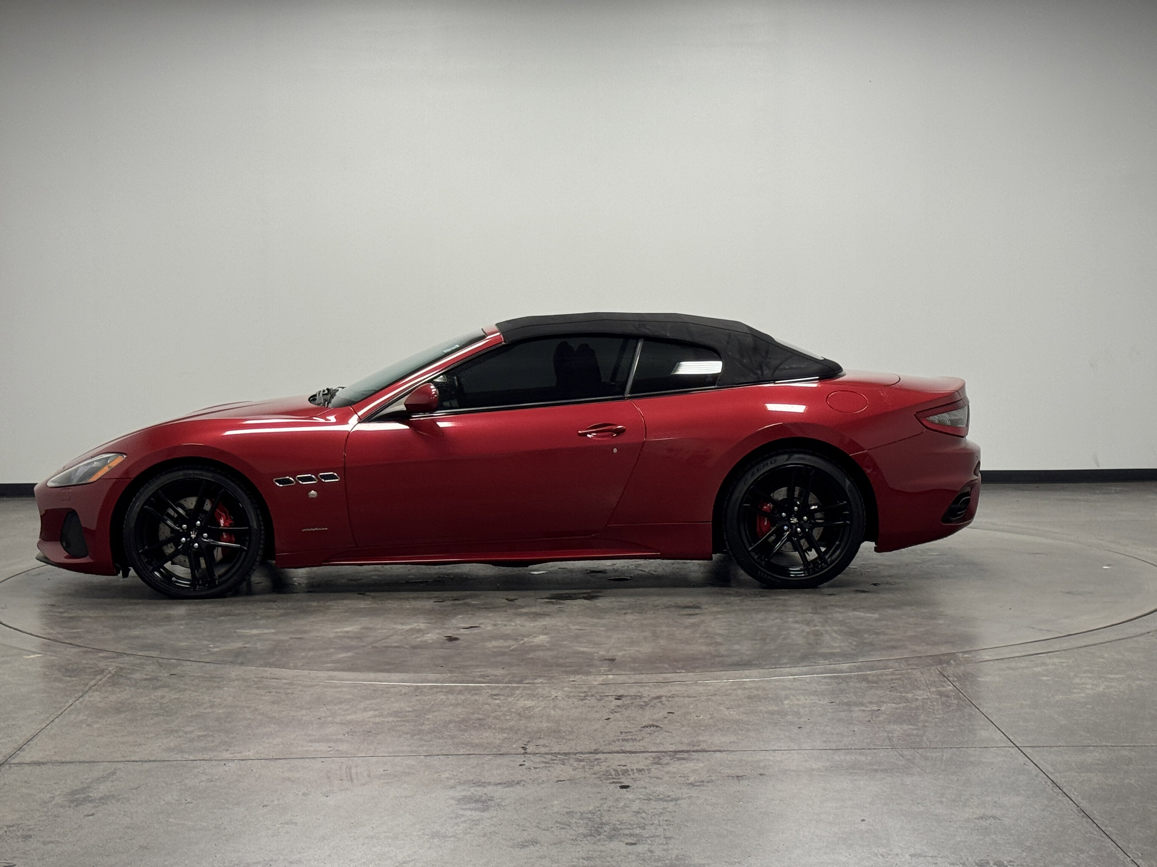 Used 2018 Maserati GranTurismo MC image 5