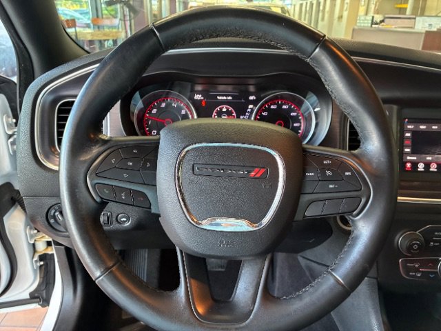 Used 2018 Dodge Charger SXT image 19