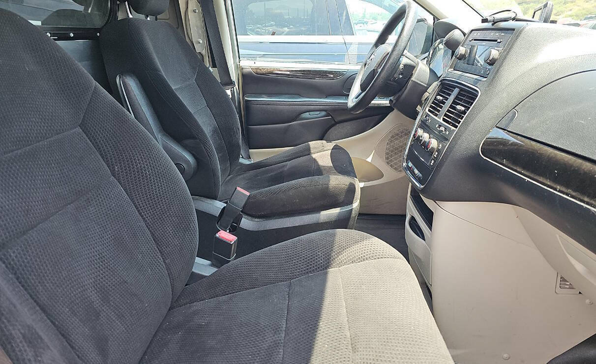 Used 2013 RAM C/V Tradesman FWD image 9