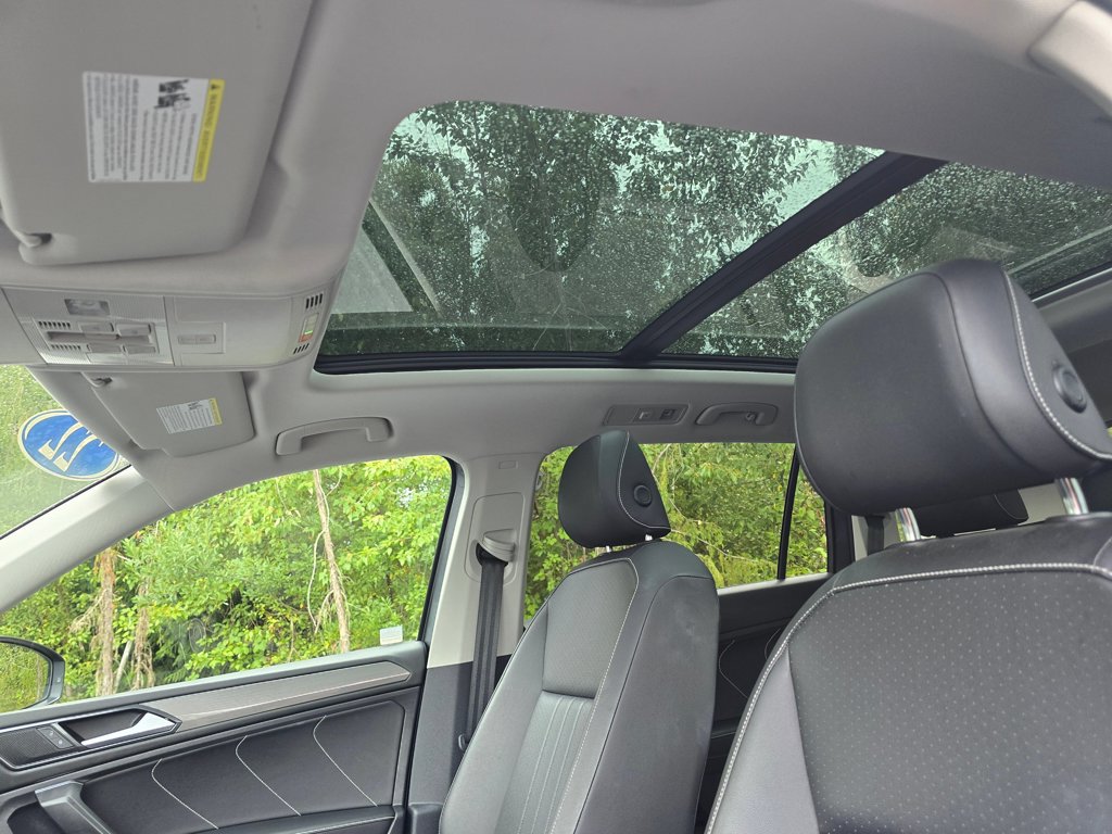 Used 2022 Volkswagen Tiguan SE AWD/4WD image 14