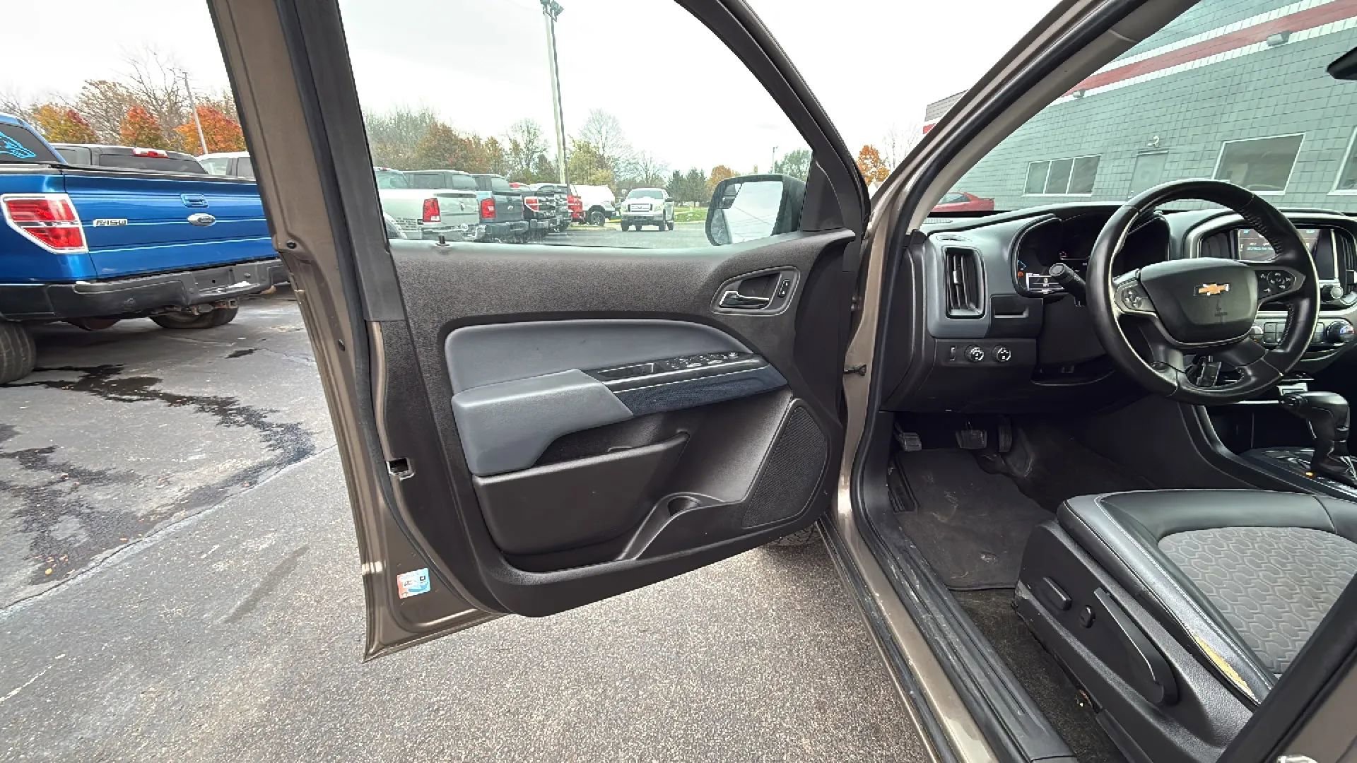 Used 2016 Chevrolet Colorado Z71 image 9
