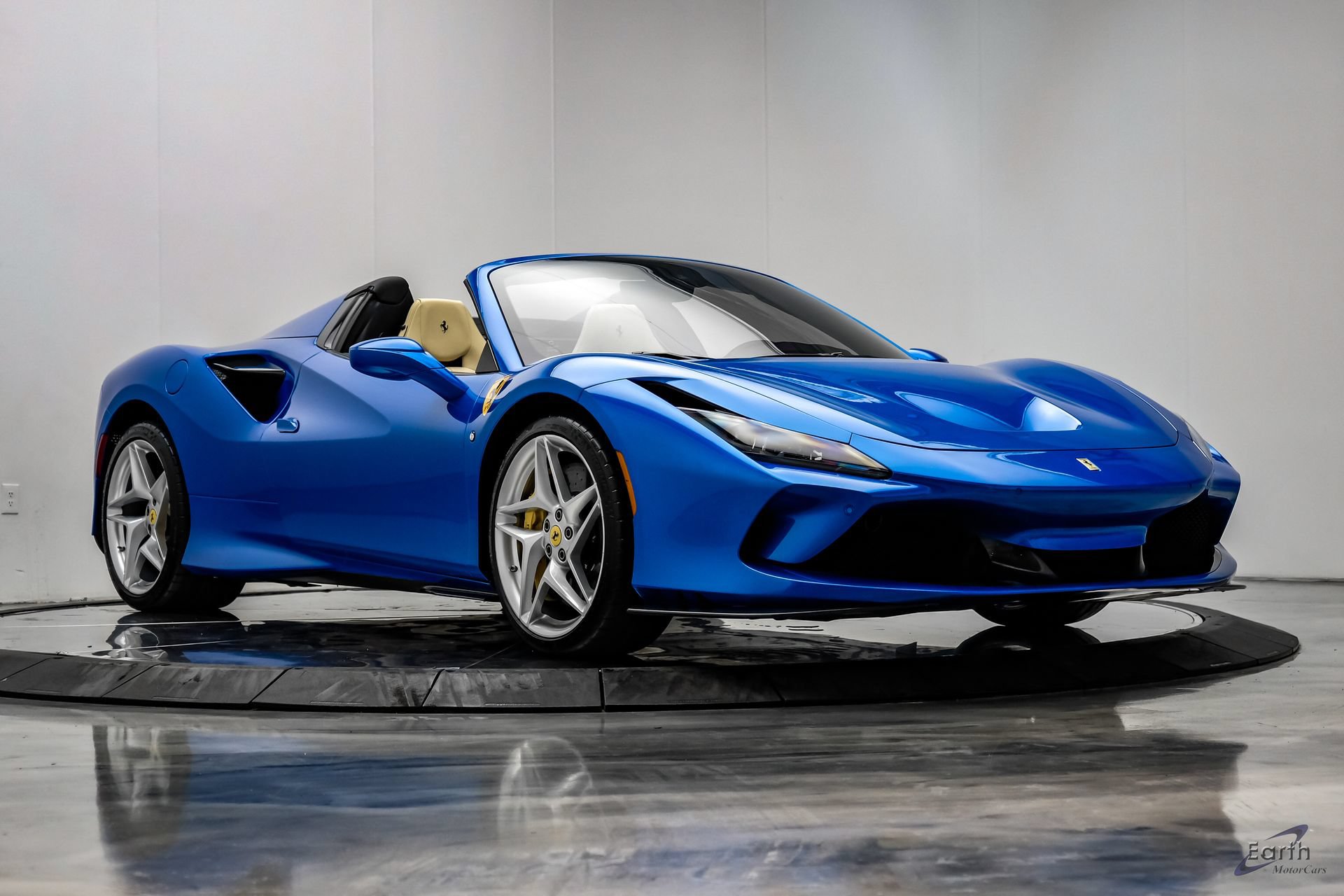 Used 2023 Ferrari F8 Tributo RWD image 31