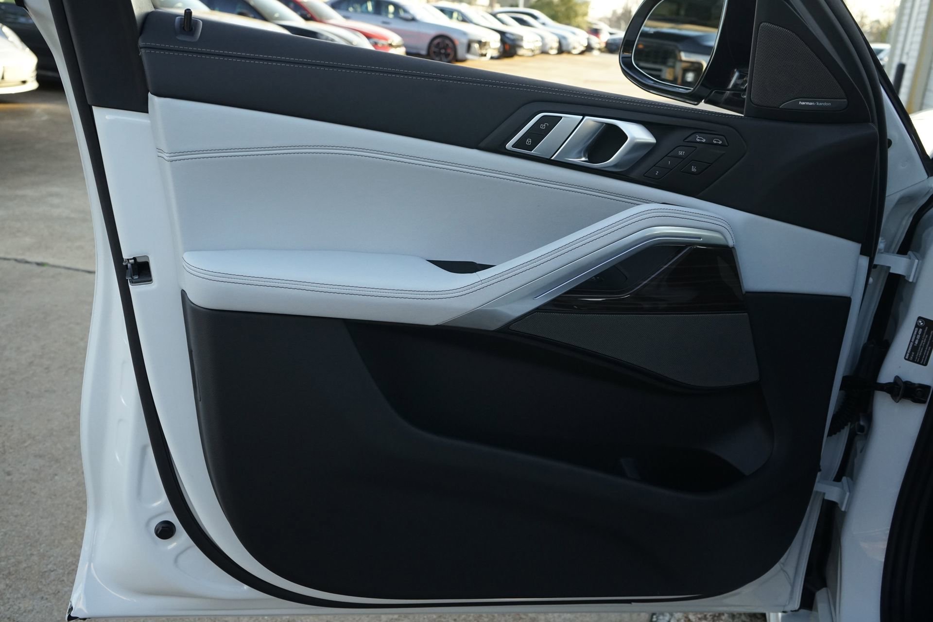 Used 2026 BMW X6 xDrive40i image 22