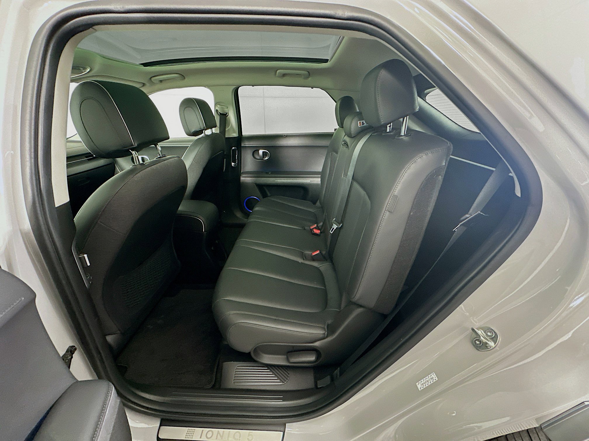 Used 2024 Hyundai Ioniq 5 Limited image 28