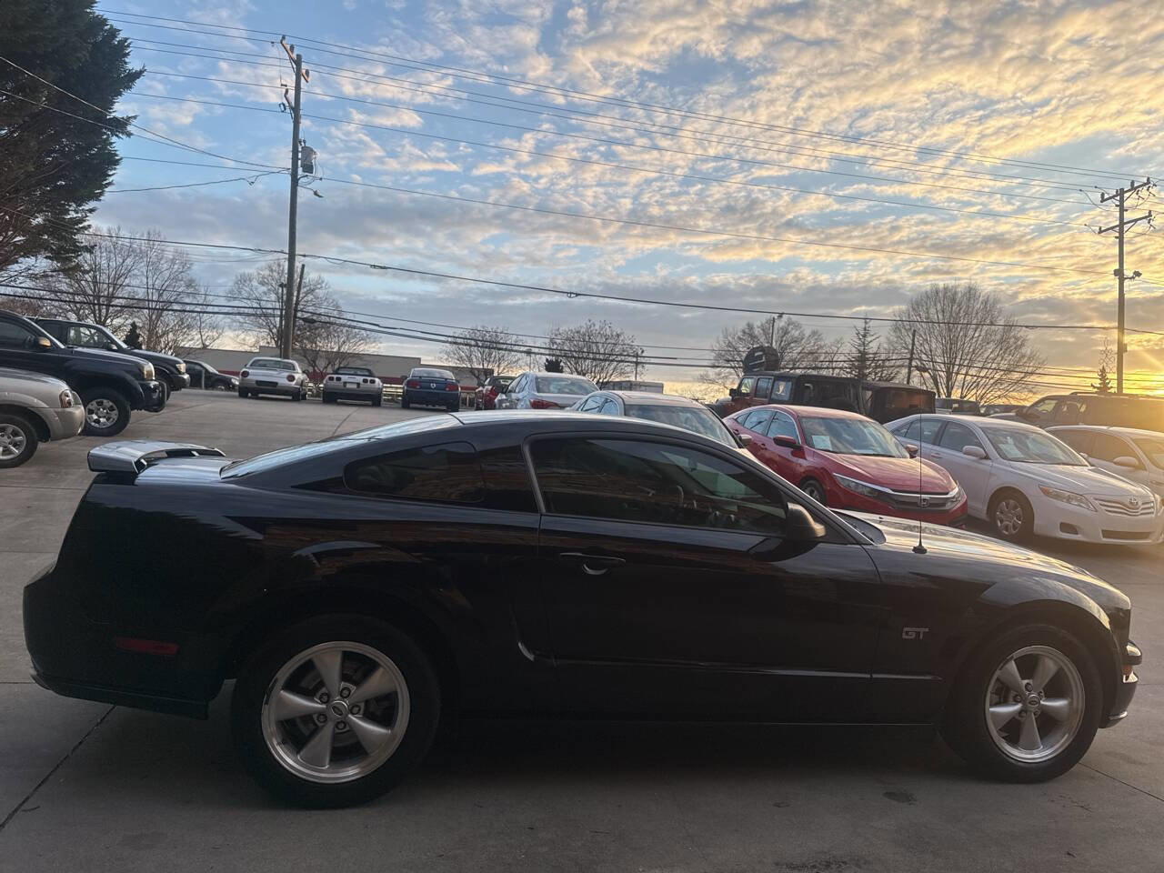 Used 2007 Ford Mustang GT RWD image 6