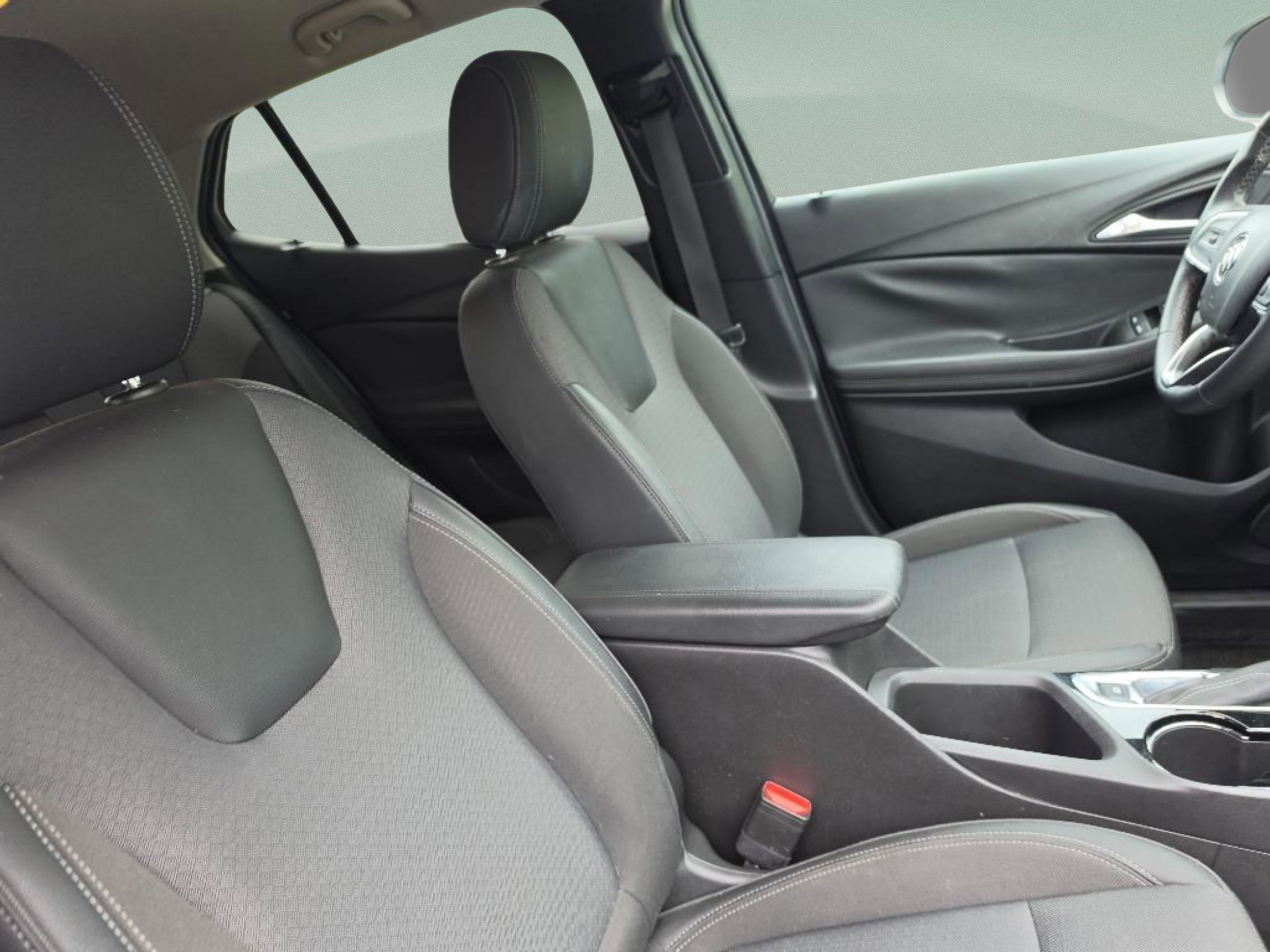 Used 2022 Buick Encore GX Select FWD image 34