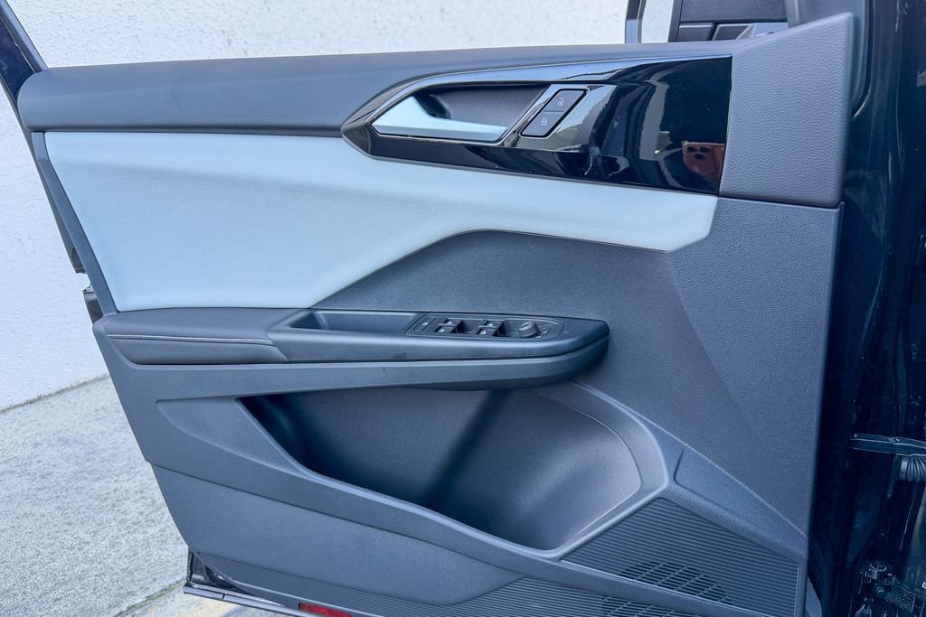 New 2026 Volkswagen Taos S image 13