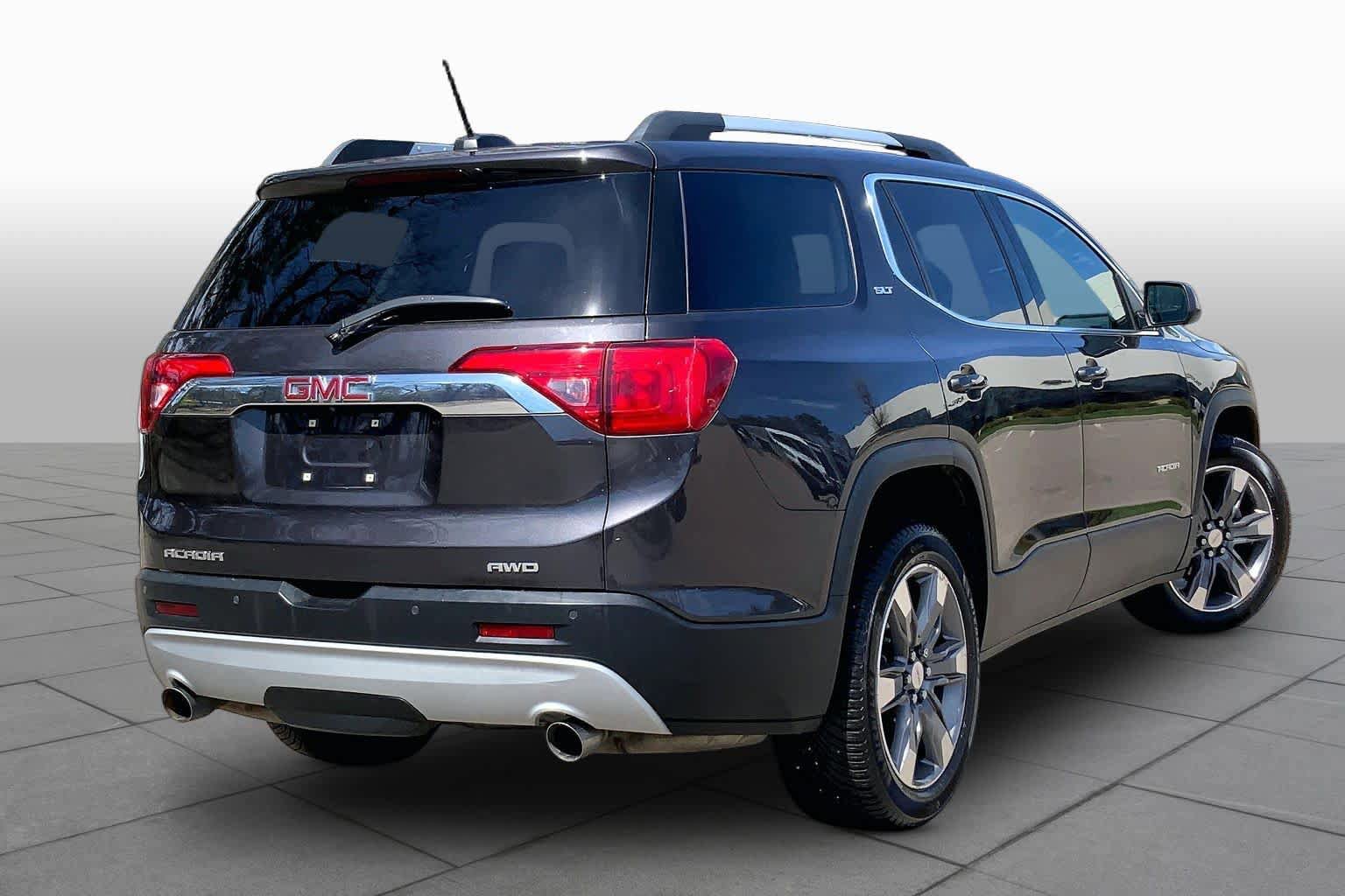 Used 2017 GMC Acadia SLT image 13