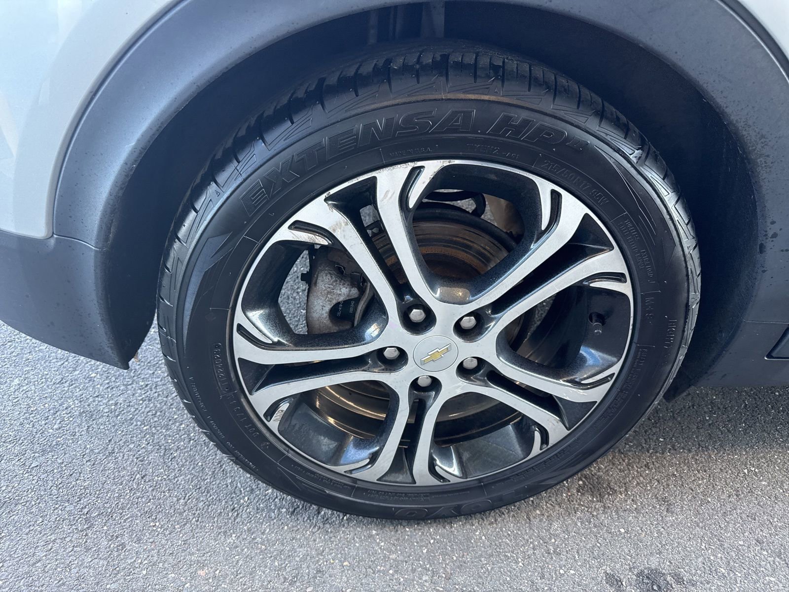 Used 2017 Chevrolet Bolt Premier w/ Driver Confidence II Package FWD image 13