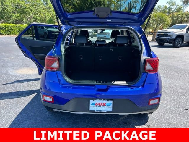 Used 2022 Hyundai Venue Limited FWD image 16