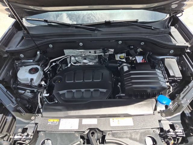 Used 2025 Volkswagen Atlas SE FWD image 35