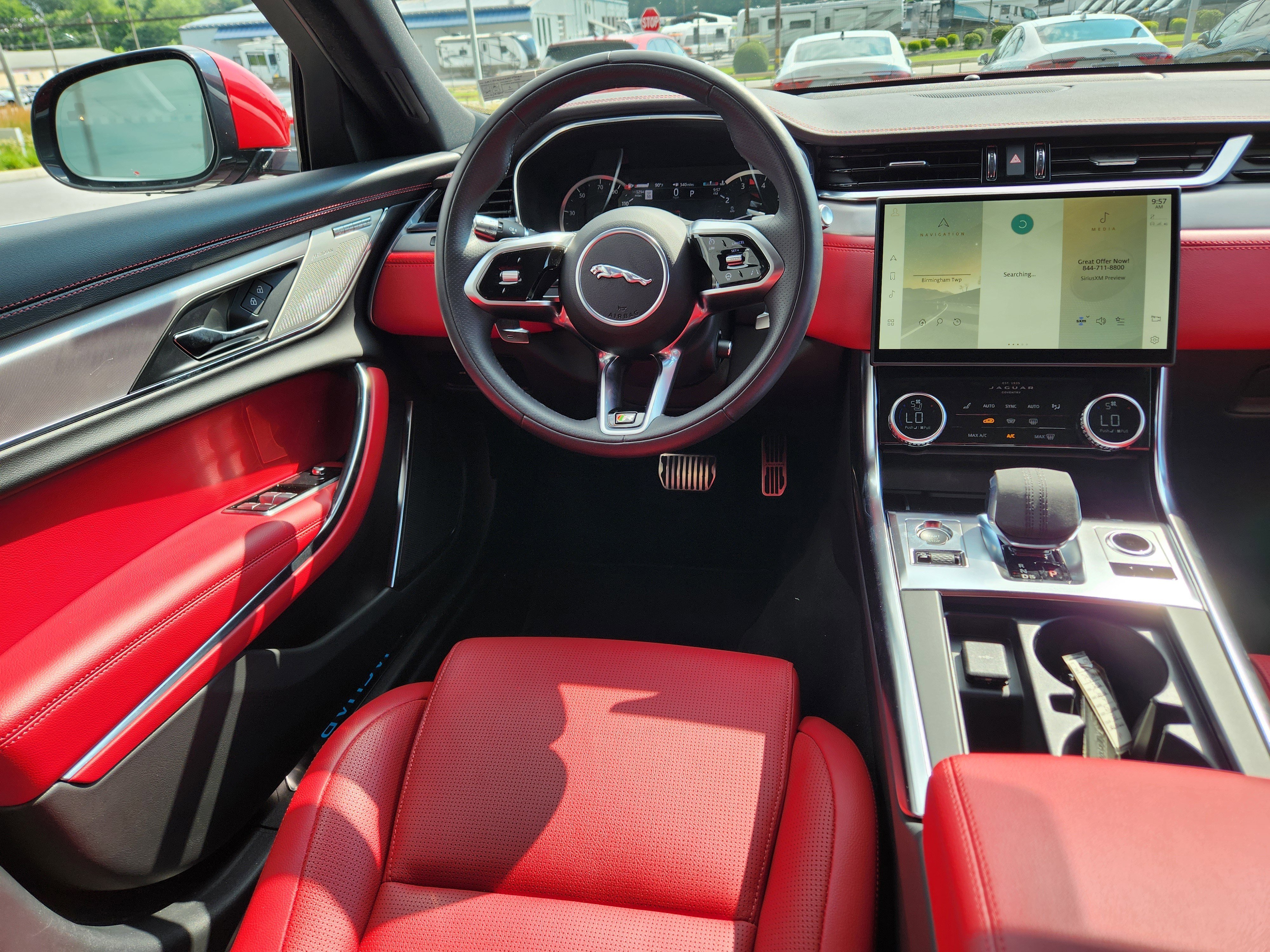 Certified 2022 Jaguar XF R-Dynamic SE image 11