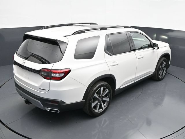 Used 2025 Honda Pilot Touring image 32