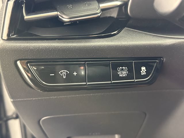 Used 2023 Kia Niro LX FWD image 61