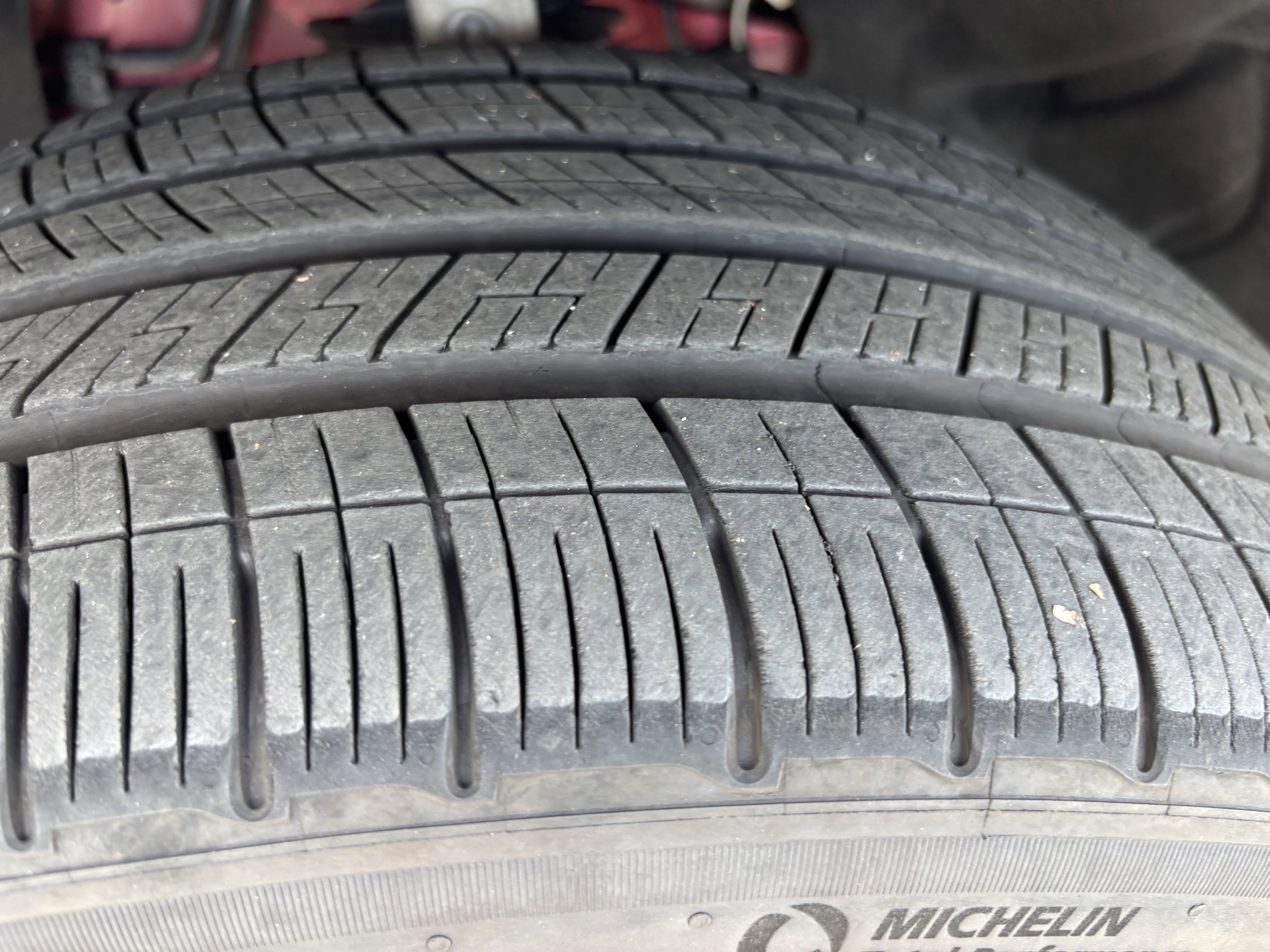 Used 2024 Porsche Macan image 12