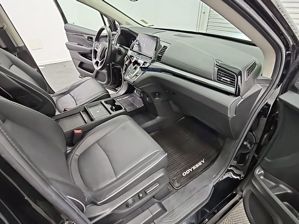Used 2025 Honda Odyssey Elite image 39