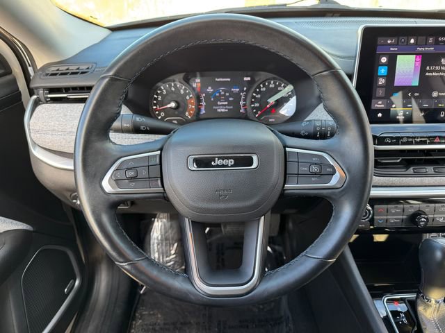 Used 2022 Jeep Compass Latitude w/ Sun and Sound Group AWD/4WD image 21