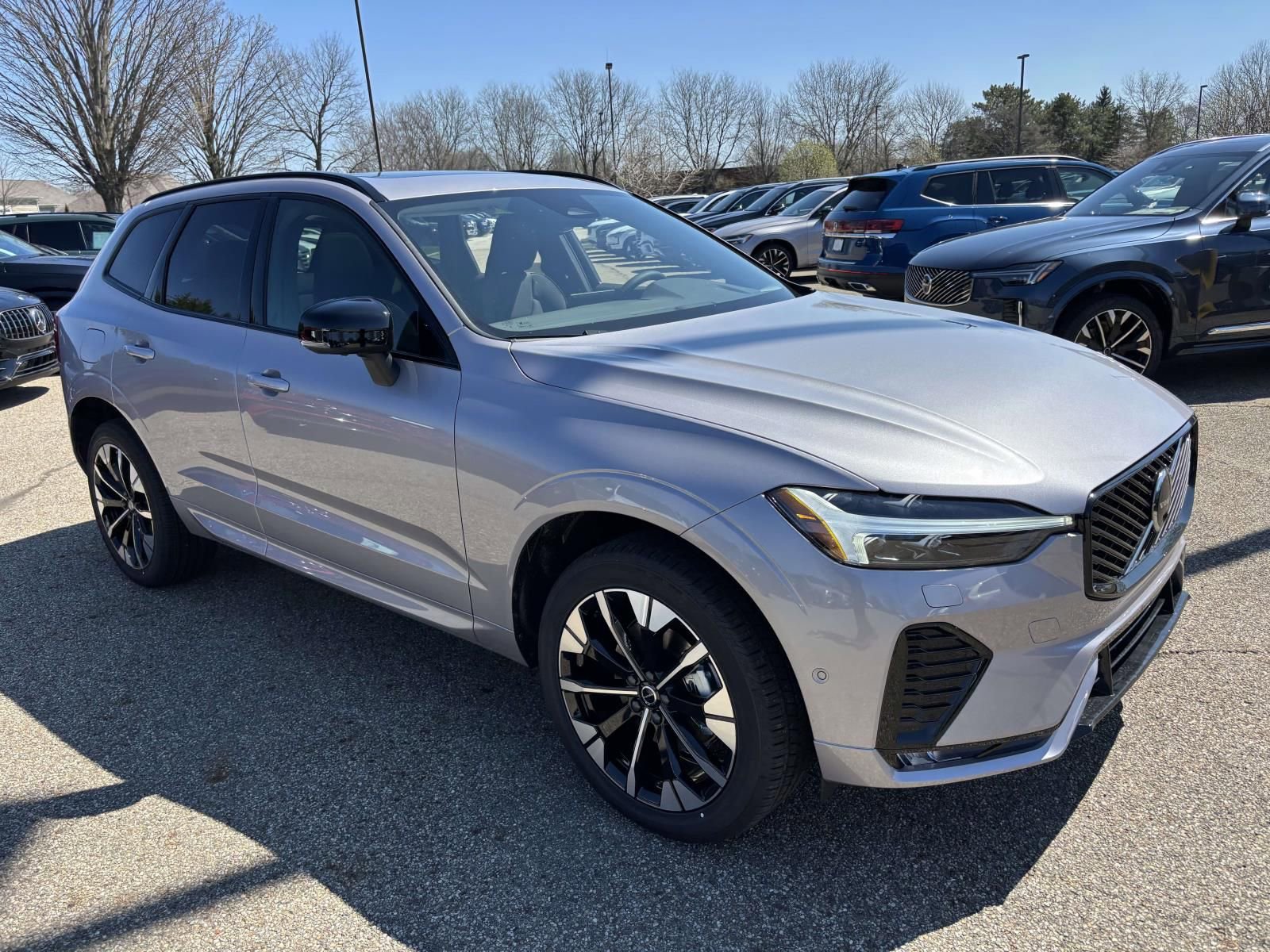New 2026 Volvo XC60 B5 Plus AWD/4WD image 3