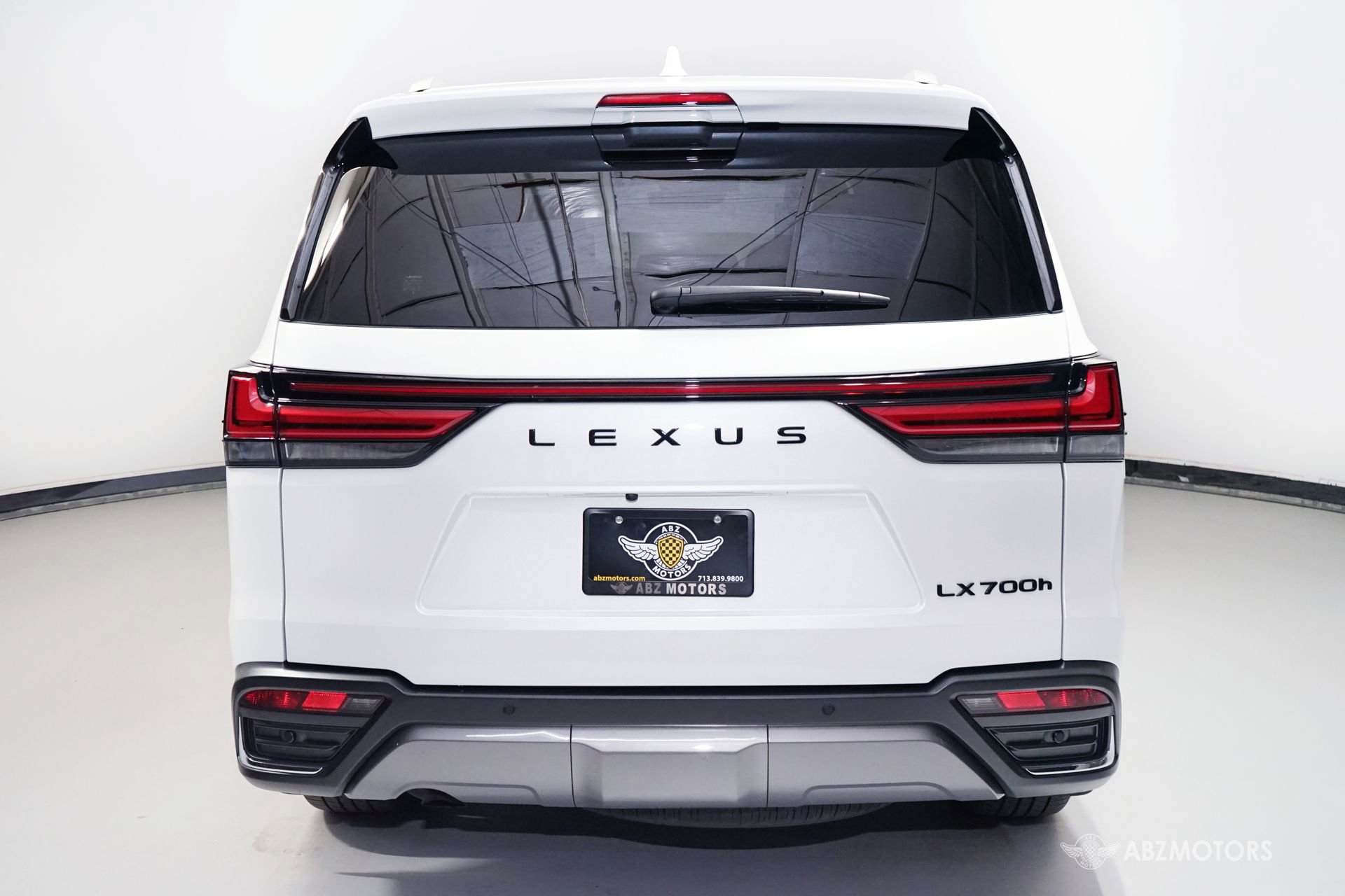 Used 2025 Lexus LX 700h Ultra Luxury w/ Accessory Package (2T) AWD/4WD image 7