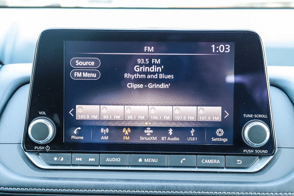 Used 2024 Nissan Rogue SV image 16